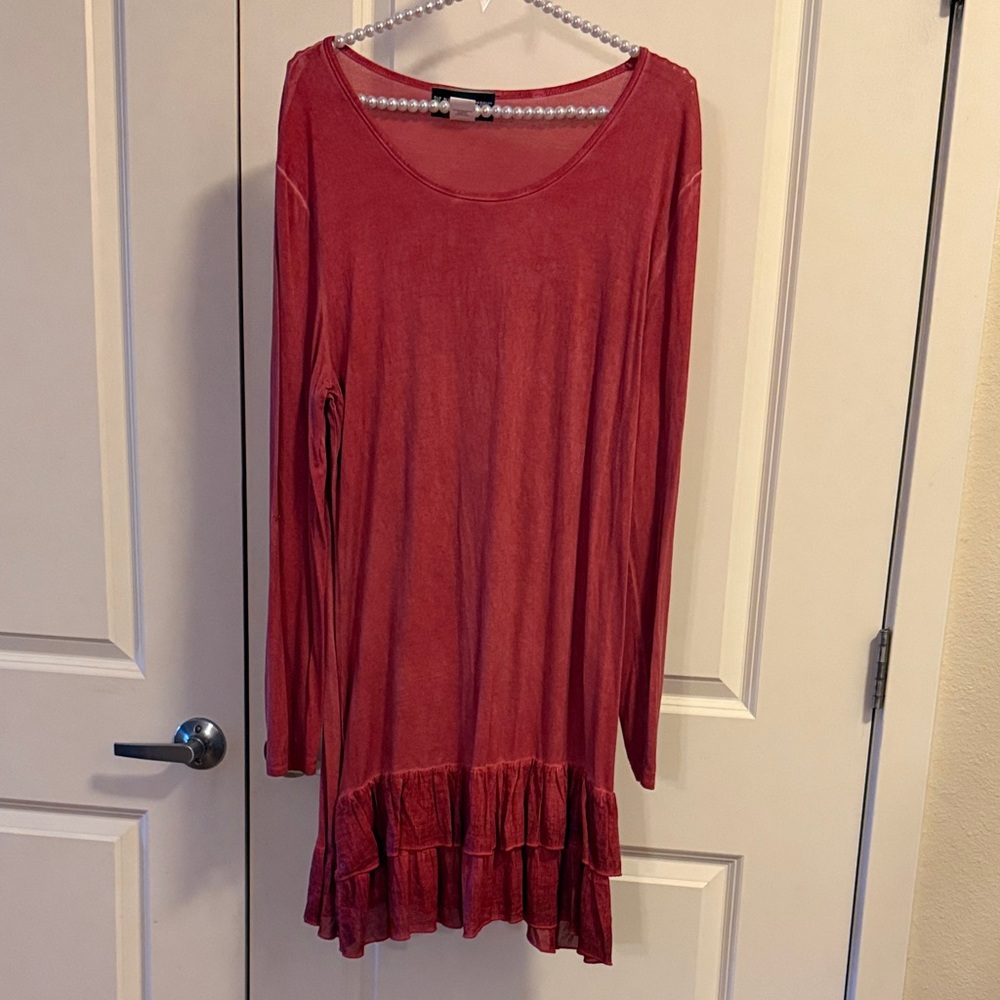 EUC The Pyramid Collection Deep Red Long Sleeve Dress Gauzy Ruffle Hem Size Med